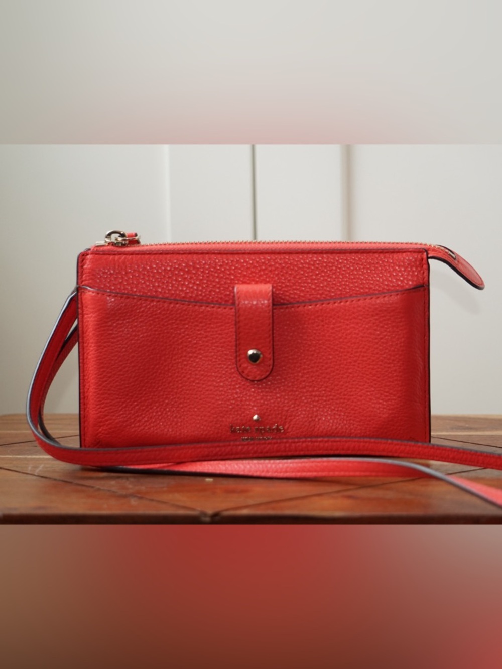 kate spade Red Pebbled Leather Crossbody Bag Zip Top Front Pocket Gold Hardware